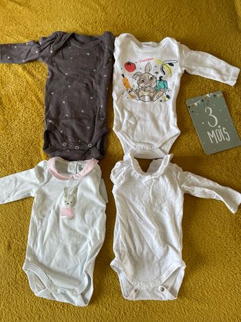 Lot de 18 body 3 mois