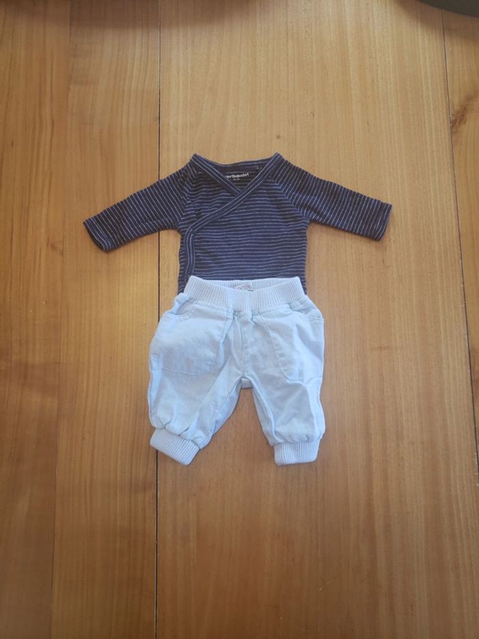 Ensemble bodie + pantalon 1 mois