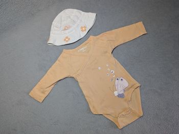 Lot Bodies + Chapeau de Soleil Fille 3 Mois