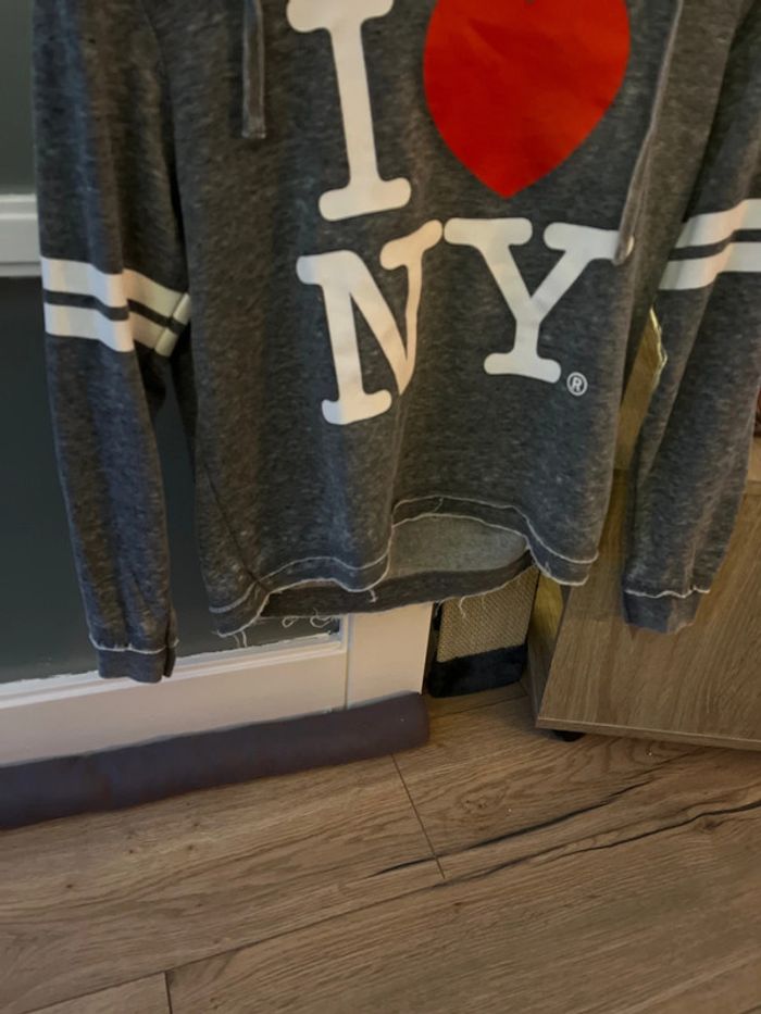 Très joli sweat à capuche I love NYC - photo numéro 3