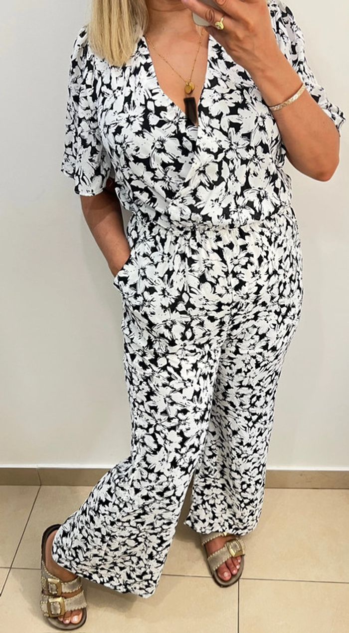 🖤Combinaison fluide à imprimé floral Taille M-L Ikoone & Bianca - photo numéro 2