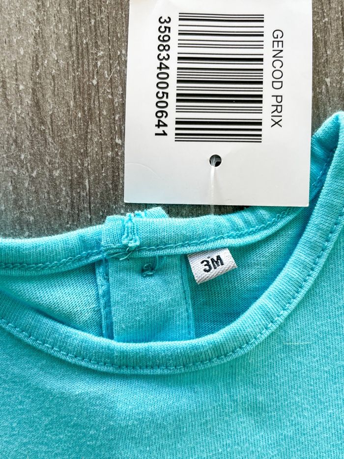 T-shirt bleu ciel à manches courtes bébé fille taille 3 mois - photo numéro 4