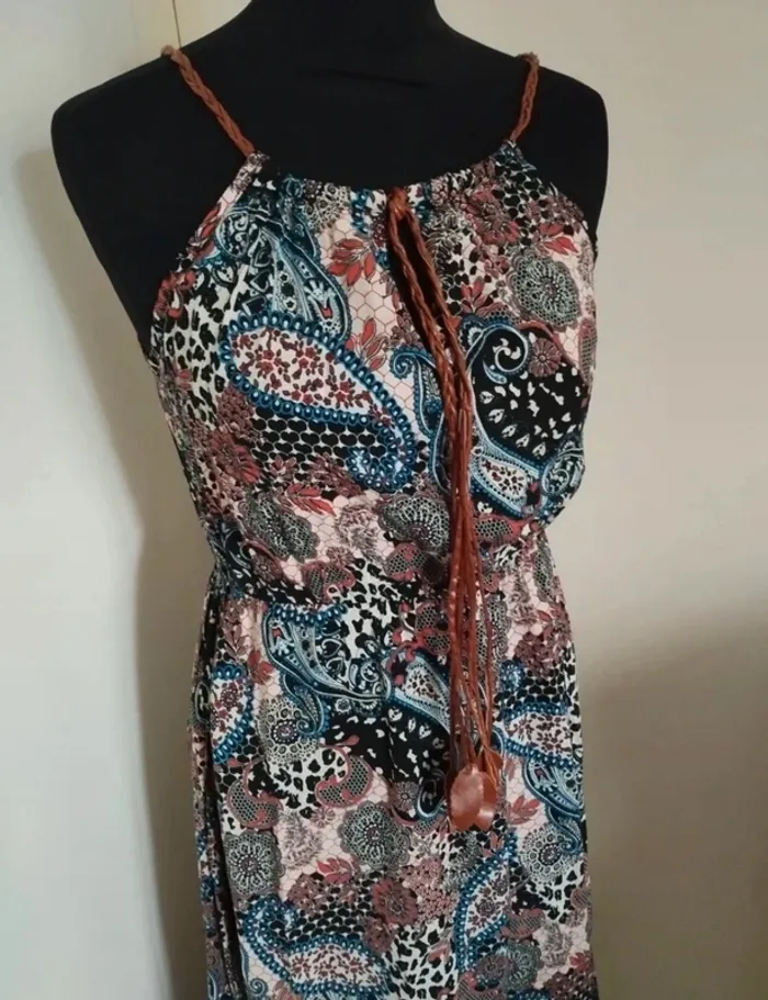 Jolie robe longue taille unique - photo numéro 2