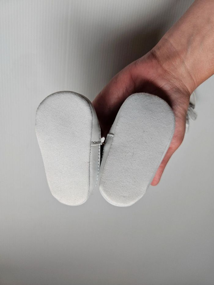 Lot de 2 chaussures 0-3 mois - photo numéro 3