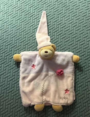 Doudou marionnette ours Kaloo 