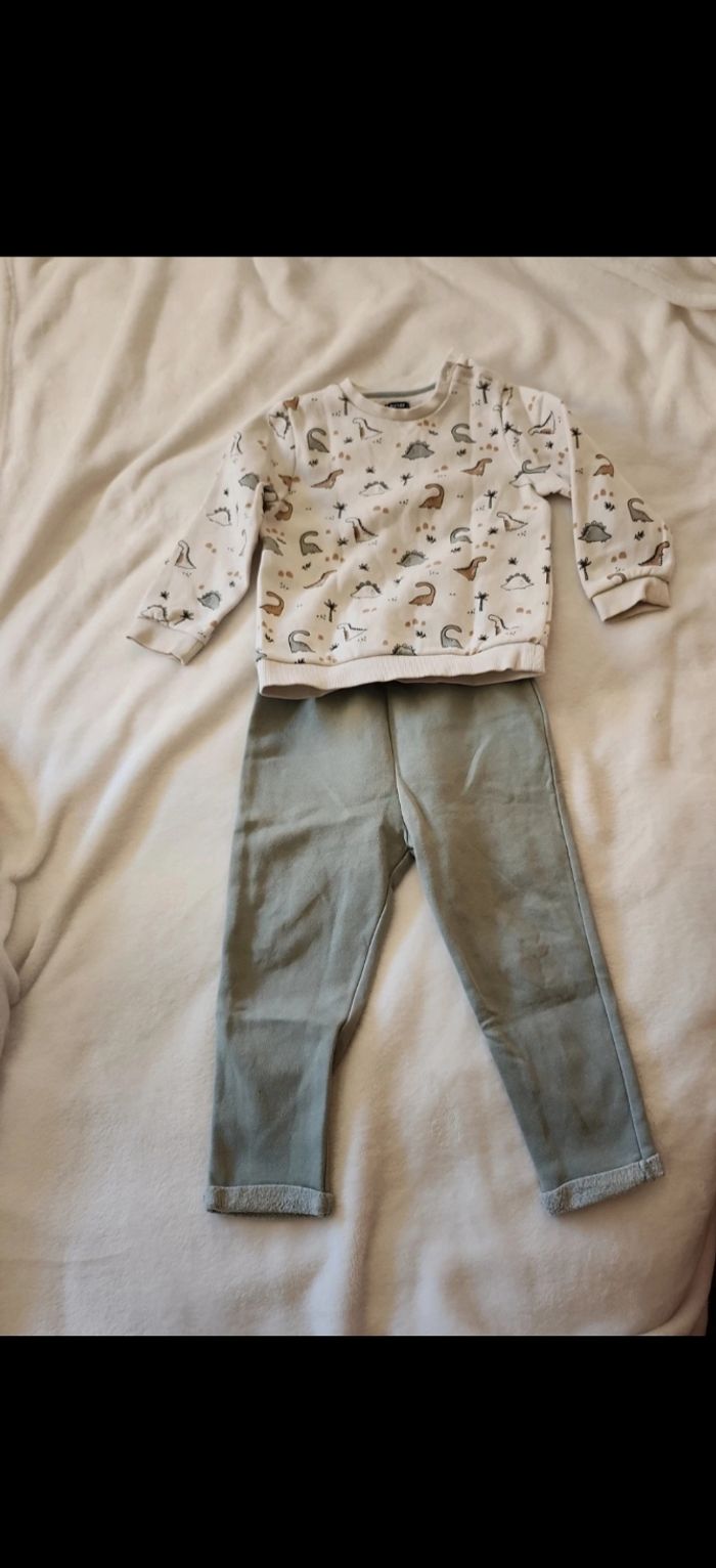 Ensemble sweat et pantalon