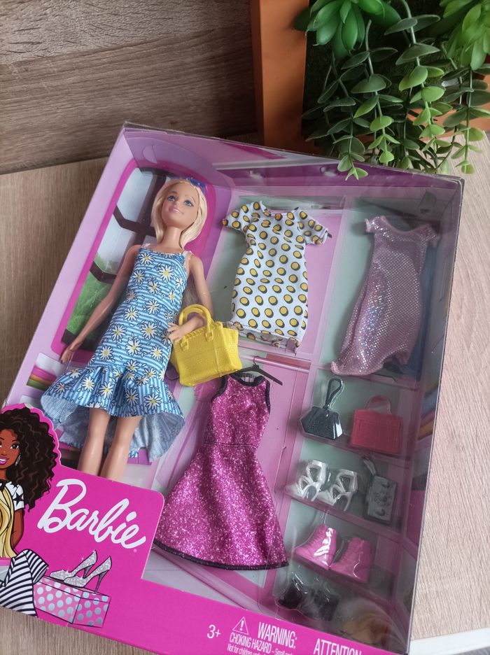 Poupée barbie Mode et accessoires