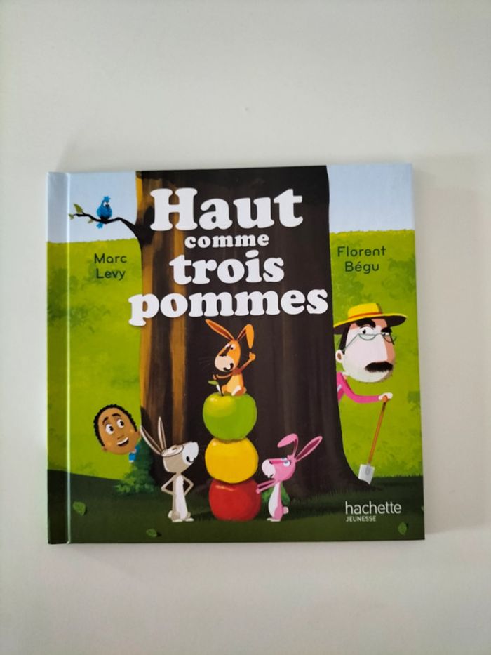 livre haut comme trois pommes
