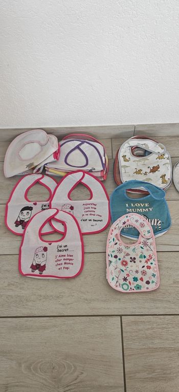 Lots de bavoirs plastifiés