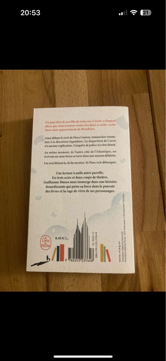 Livre La Vie est un roman de Guillaume Musso - photo numéro 2