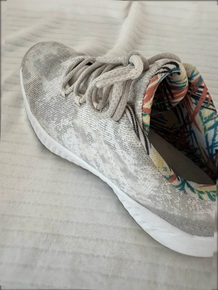 Adidas James Harden chaussures de basket taille 40 2/3 - photo numéro 3