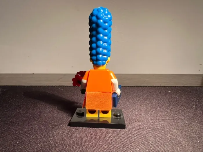 Lego minifigure simpsons série 2 date night marge - photo numéro 3