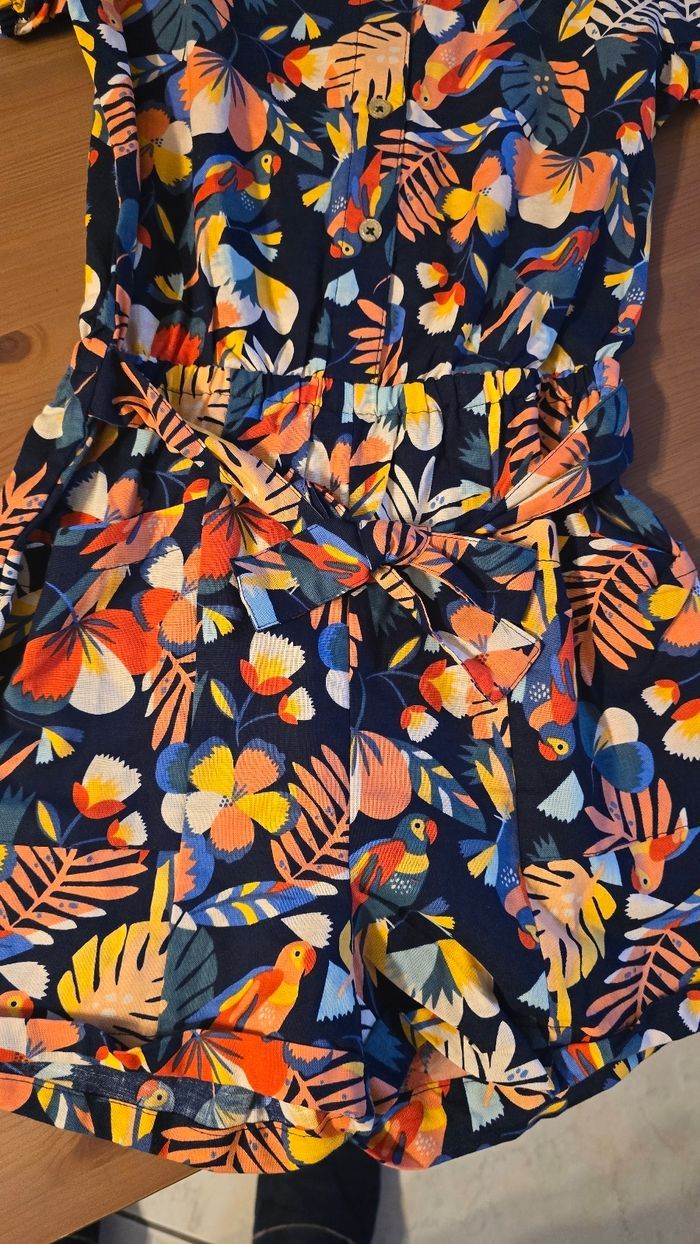 Neuve (non portée)🏷⚘️🥰 SUPERBE  combishort 10 ans fille 🥰😍 - photo numéro 2