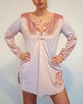 Tunique asymetrique en velours rose pastel TU