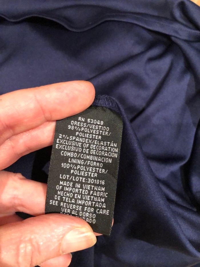 Robe de soirée bleue à paillettes - photo numéro 3