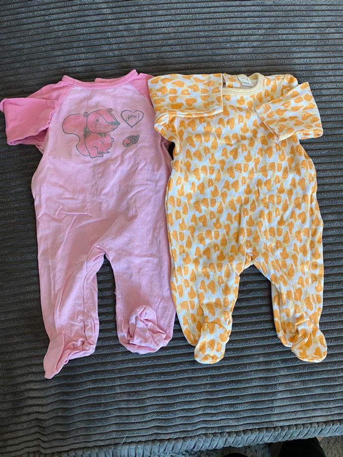 Lot 2 pyjamas