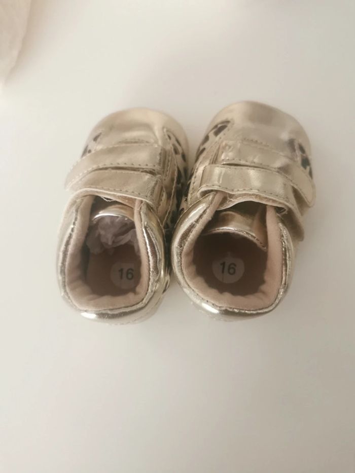Chaussure bébé doré - photo numéro 6