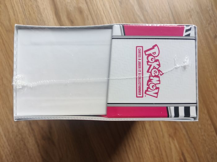 ETB Pokémon Flamme Blanche EV10.5 - photo numéro 4