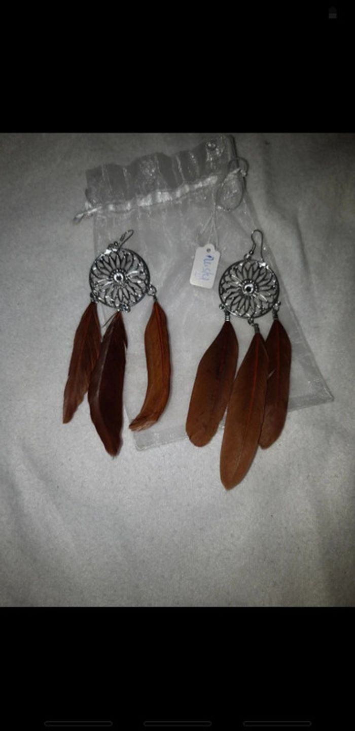 Boucles d'oreilles plumes marron