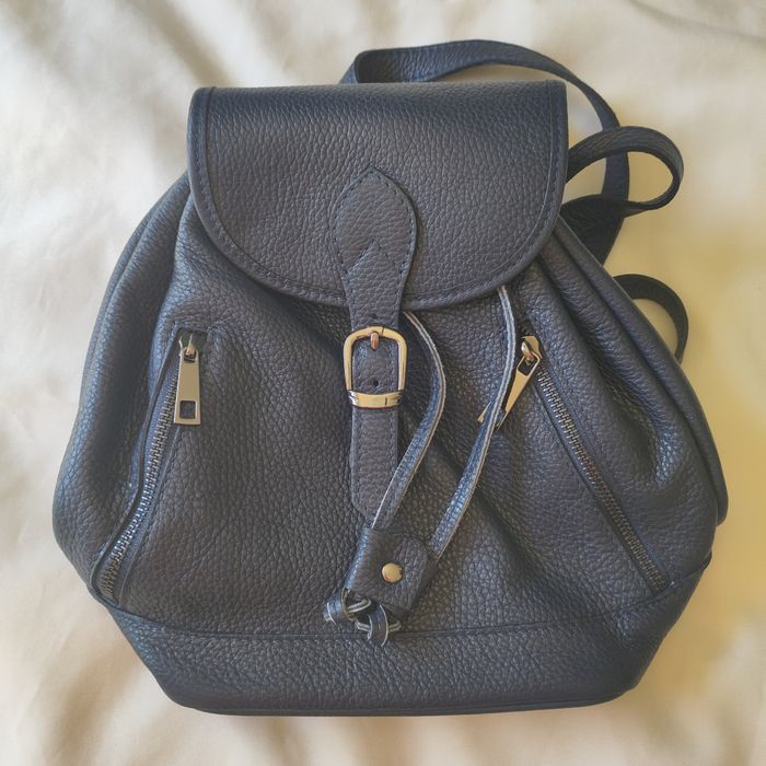 Sac à dos Luisa Vannini – Cuir grainé bleu marine – Made in Italy