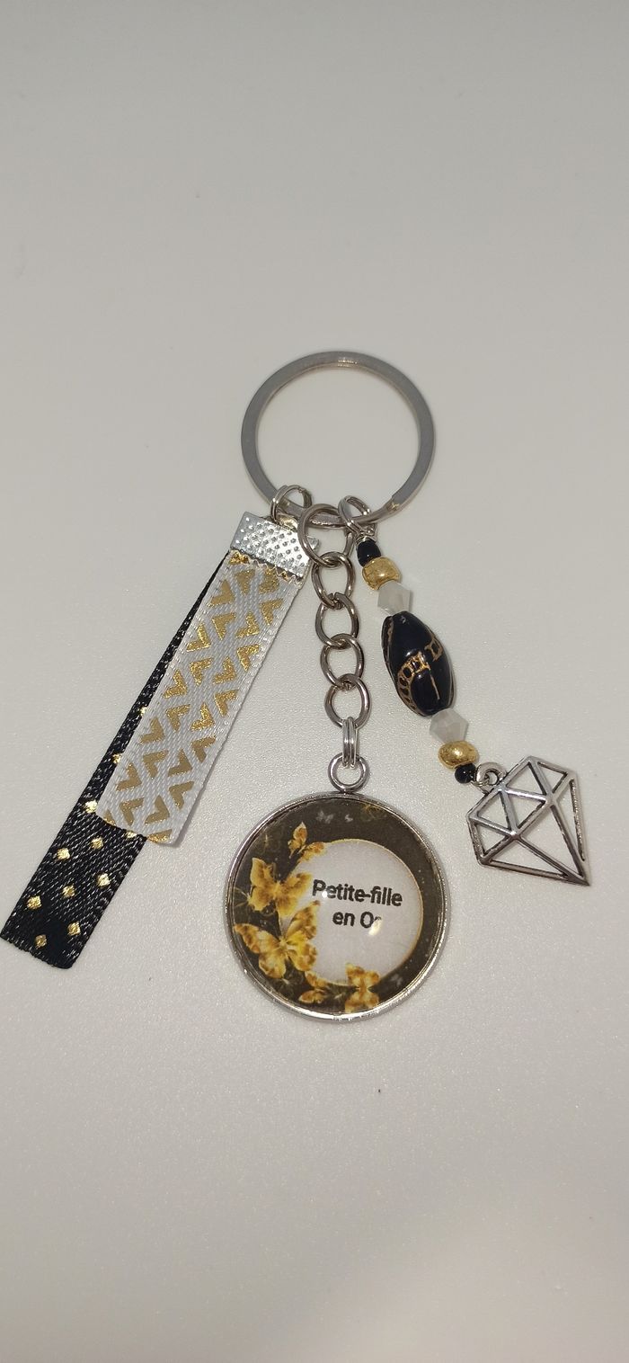 Porte clé petite fille " Petite fille en or"