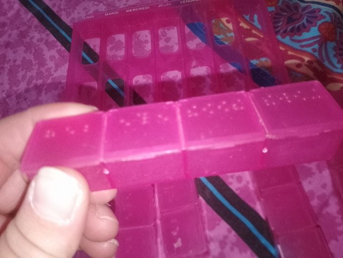 Plaquette semainier pour médicaments - photo numéro 8