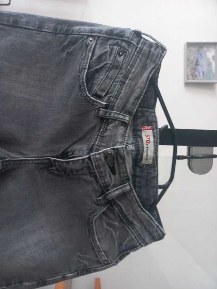 Jean Levi's 570 - photo numéro 2