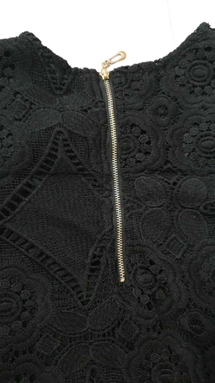 Robe noire brodée 12 ans - photo numéro 6
