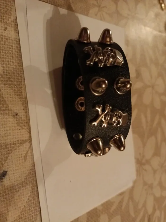 Bracelet