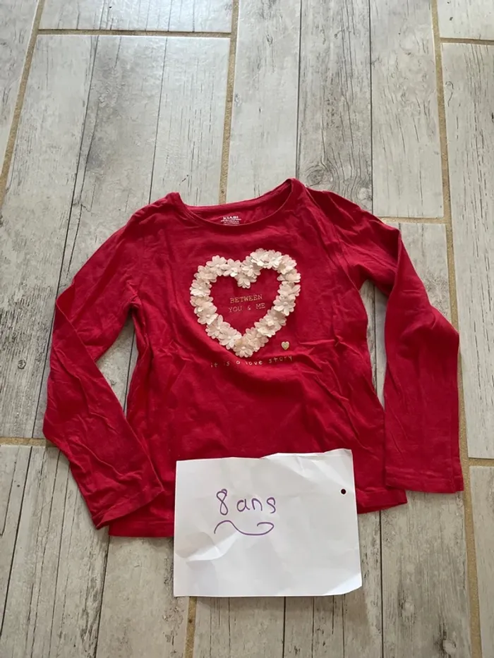 Très joli t-shirt hiver fille 8 ans