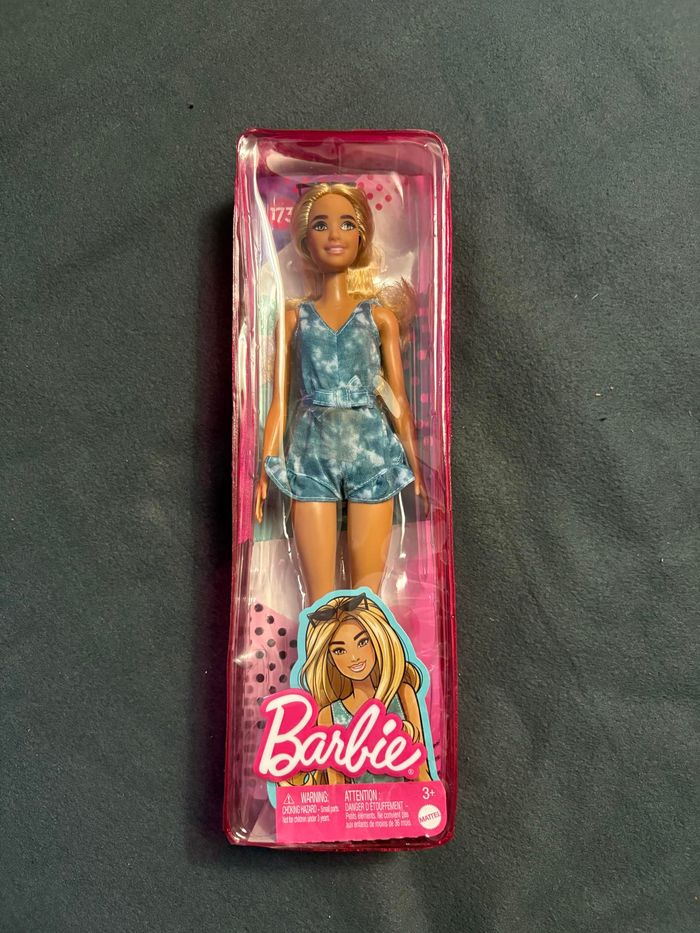 Barbie Poupée tie and dye