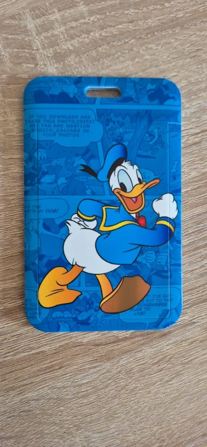 Porte carte d'identité Donald duck avec une lanière fantaisie. - photo numéro 2