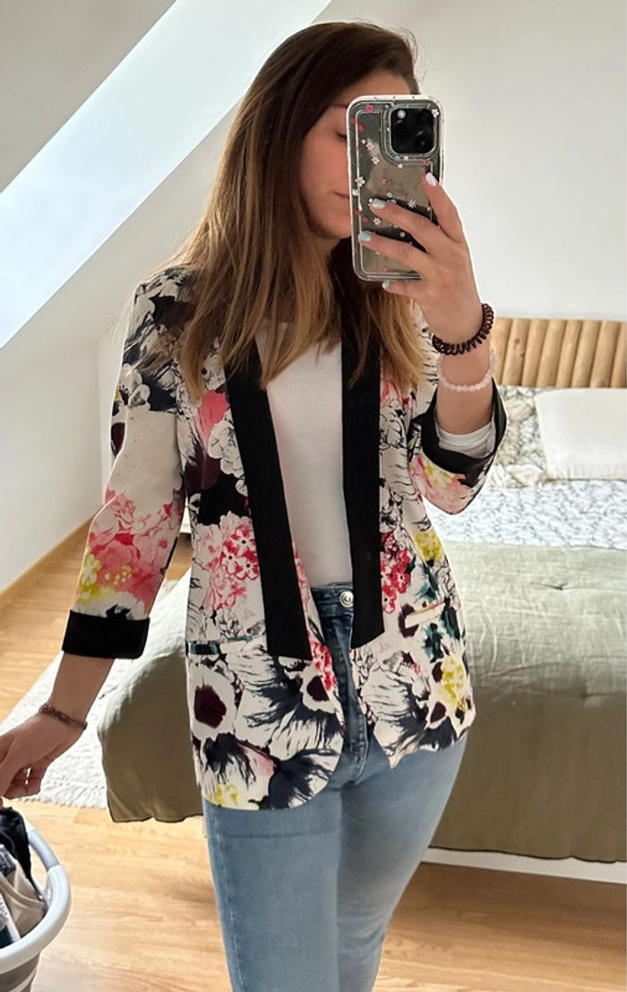 Veste blazer fleurie 🖤 - photo numéro 3