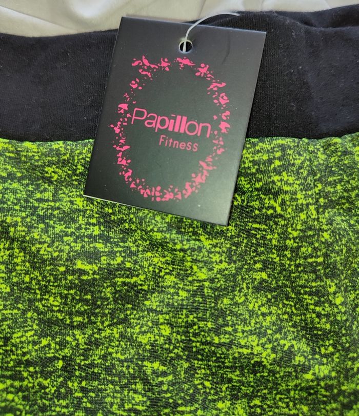 Ensemble gym / sport neuf fille 4 ans / Papillon Fitness - photo numéro 2