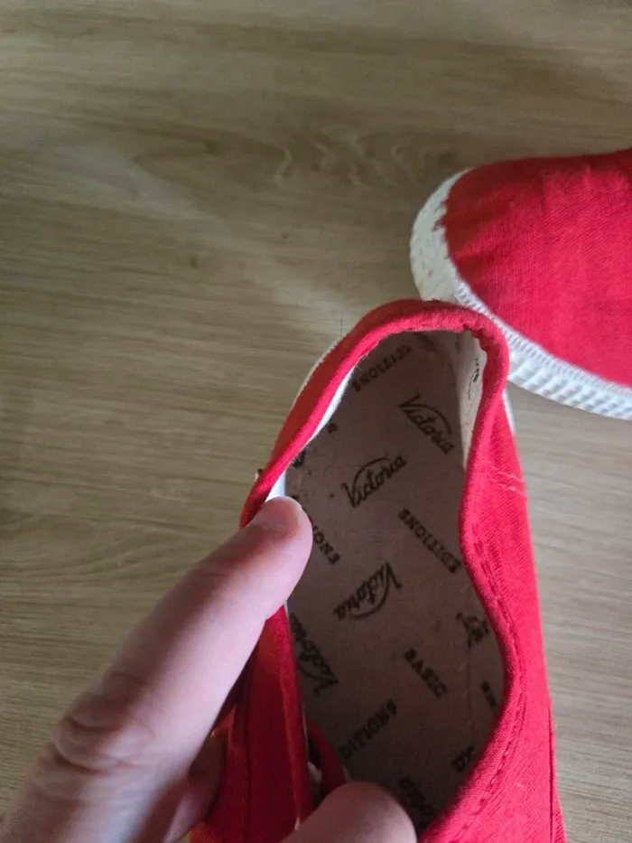 Chaussures Victoria Inglesa rouge pointure 32 comme neuves - photo numéro 11