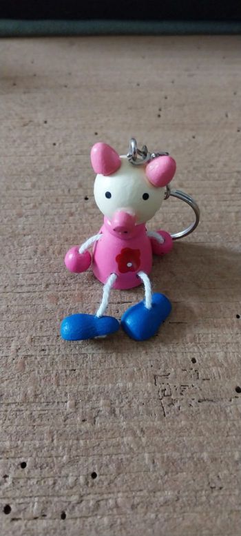 Porte clef en bois petit cochon