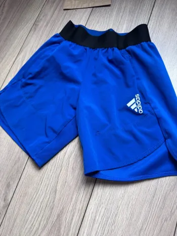 Short de sport adidas