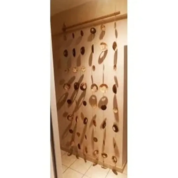 Décoration murale à base de coupelle de noix de coco. - - photo numéro 2