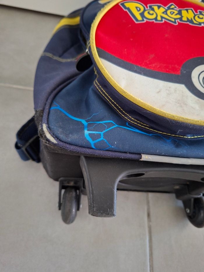 Cartable à roulettes pokémon - photo numéro 5
