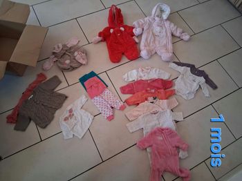 Lot vetements Fille 1 mois