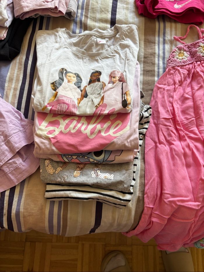 Lot vêtements filles 10 ans - photo numéro 2