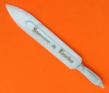 Années 1930 Coupe-papier / Ouvre-lettres  Vierge Marie  " Souvenir de Lourdes "