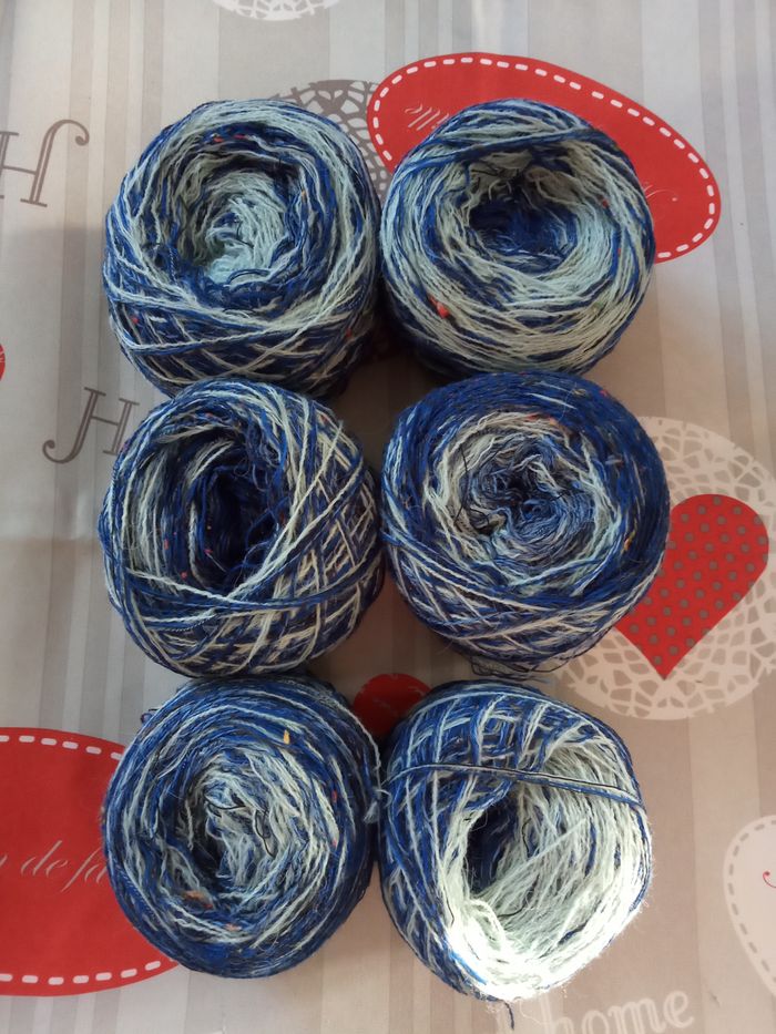 Lot de 6 Pelotes Fantaisies Tons Bleus et Noirs (400g)