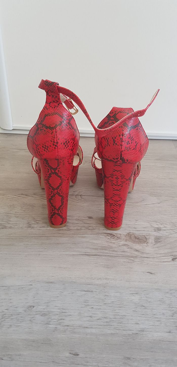 Sandales à talons - photo numéro 3