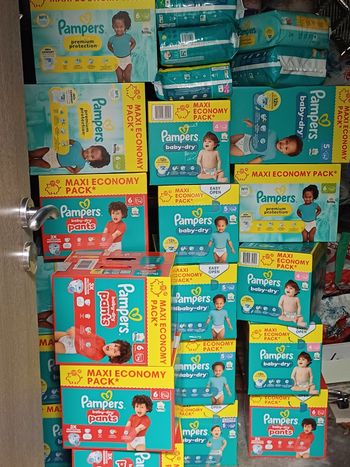 Couches Pampers