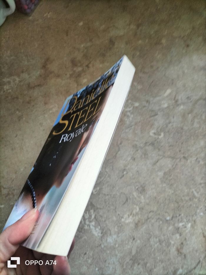 Livre 🧡 Royale de Daniel Steel - photo numéro 5