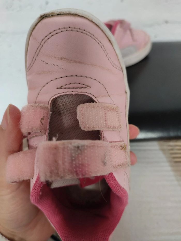 Chaussures fille puma pointure 22 - photo numéro 4