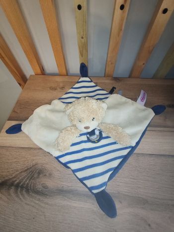 Ours bleu et beige pommette mouette