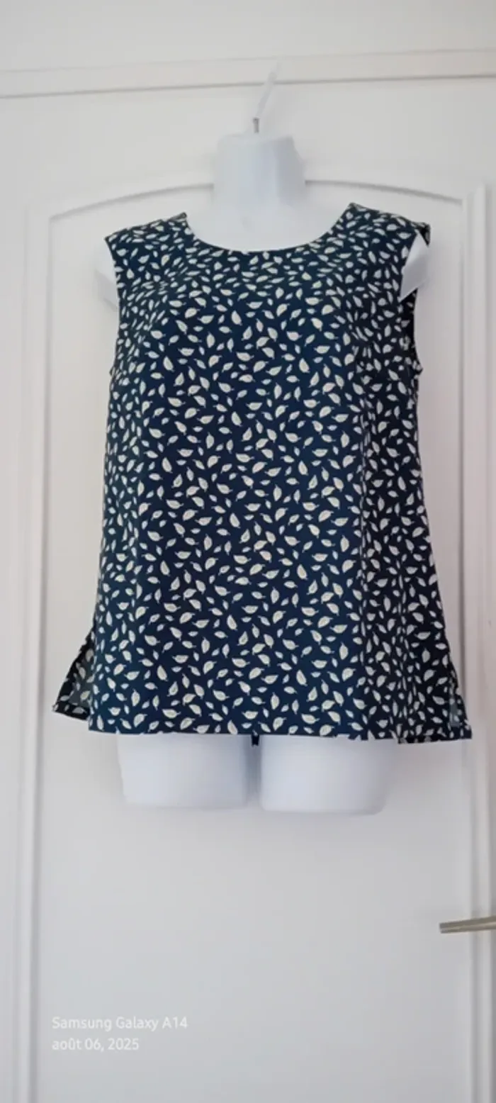 Blouse sans manches fluide col rond motif feuilles bleu femme L - photo numéro 11