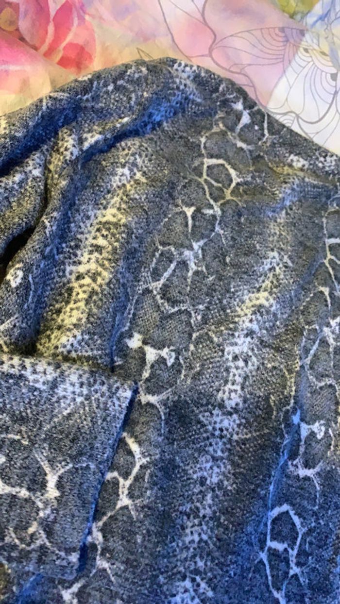 Pull Zara motif pyton - photo numéro 4